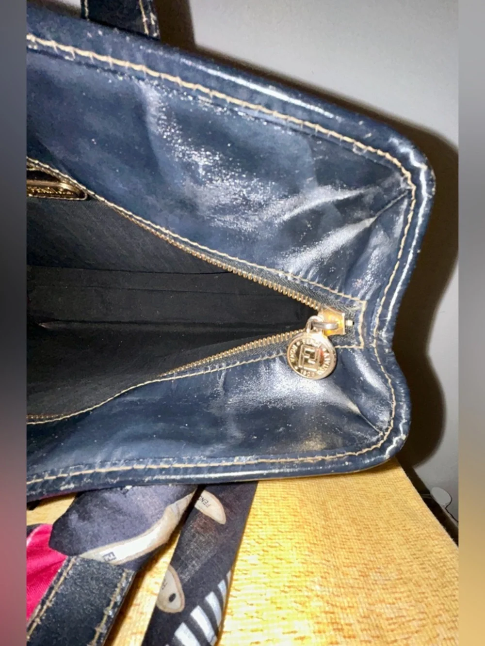 Vintage Fendi Pequin striped tote bag.  Fendi Scarf and Dustbag included - Picture 13 of 16